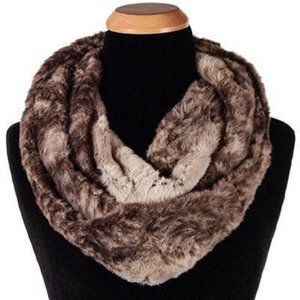 Infinity Scarf - Luxury Faux Fur in Fawn NWT